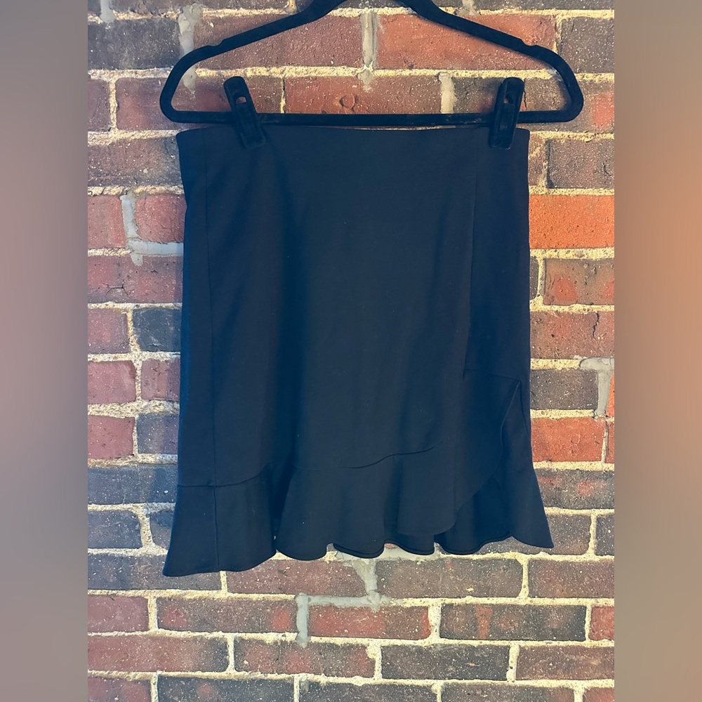 LOFT Black Ruffled Pencil Mini Skirt
